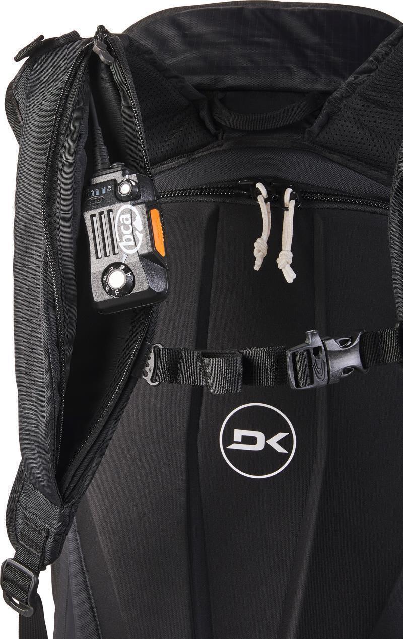Poacher 40L - Black 3