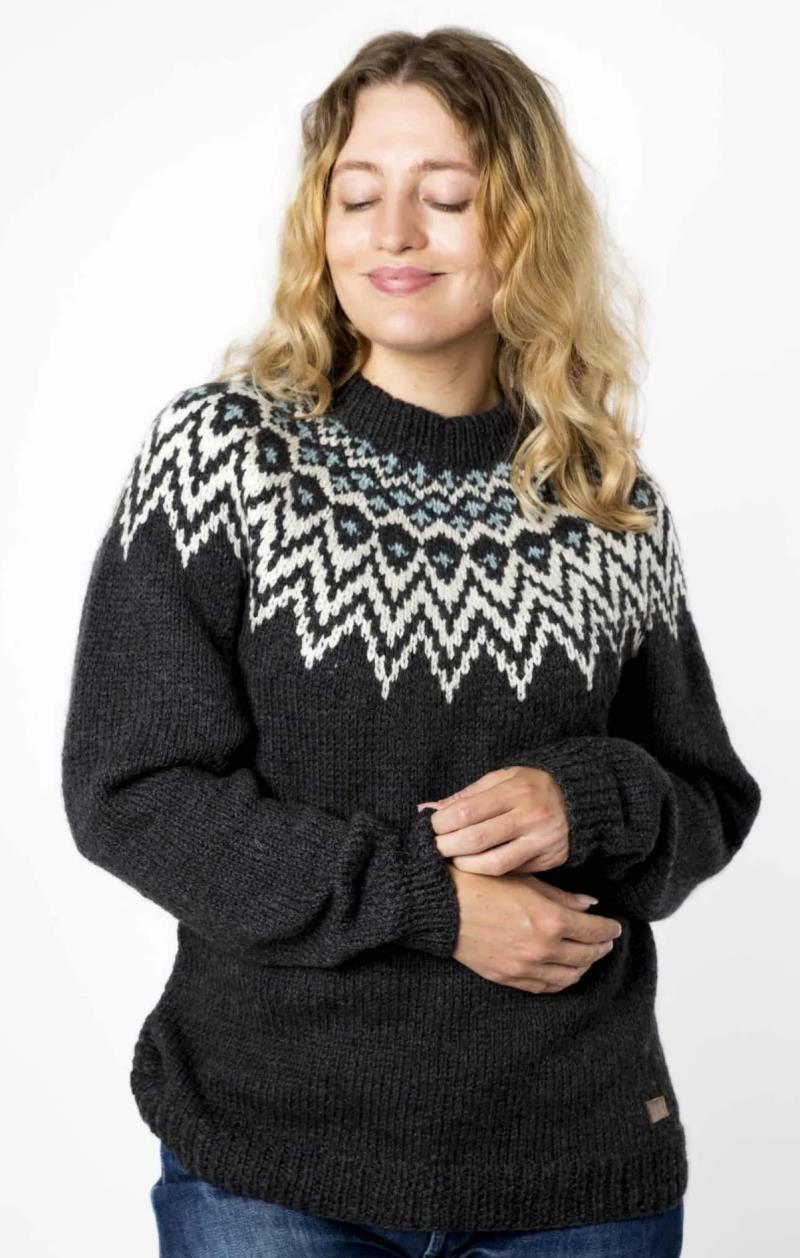 Che Che Round Neck Sweater, 100% Merino - Womens - coal 1