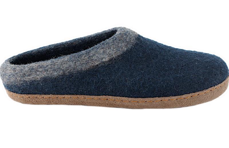 Slocan Slippers - Unisex - Midnight 1