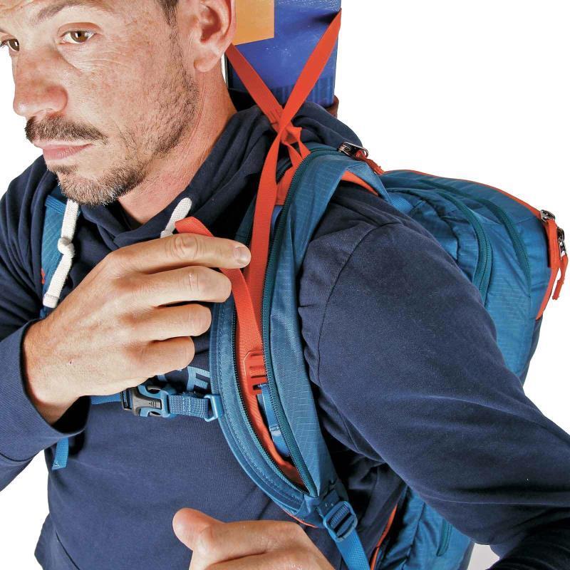 Yagi 25L Ski Pack
Yagi 35L Ski Pack
Yagi 35L Ski Pack - Ensign Blue 7