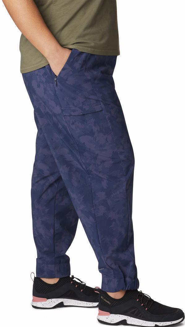 Pleasant Creek Jogger - Plus - Womens - nocturnal typhoon blooms 1