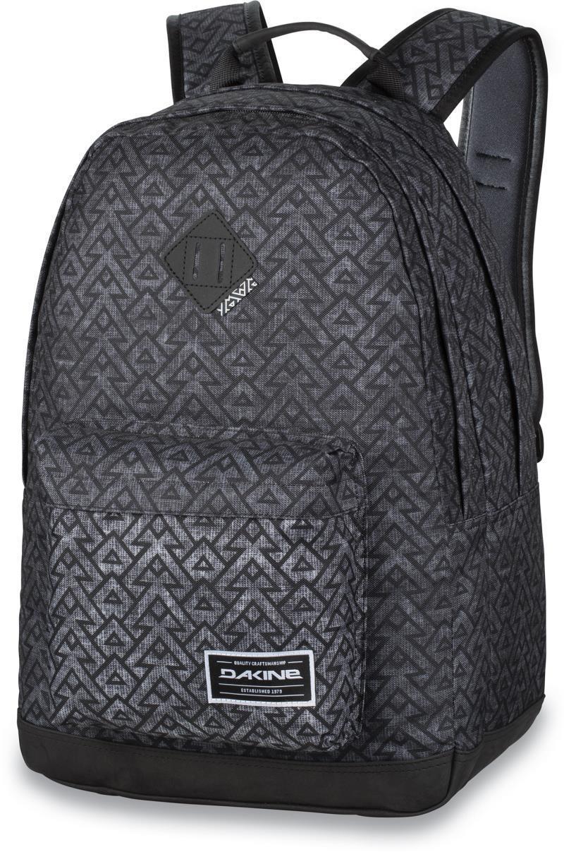 Detail 27L - Stacked 1