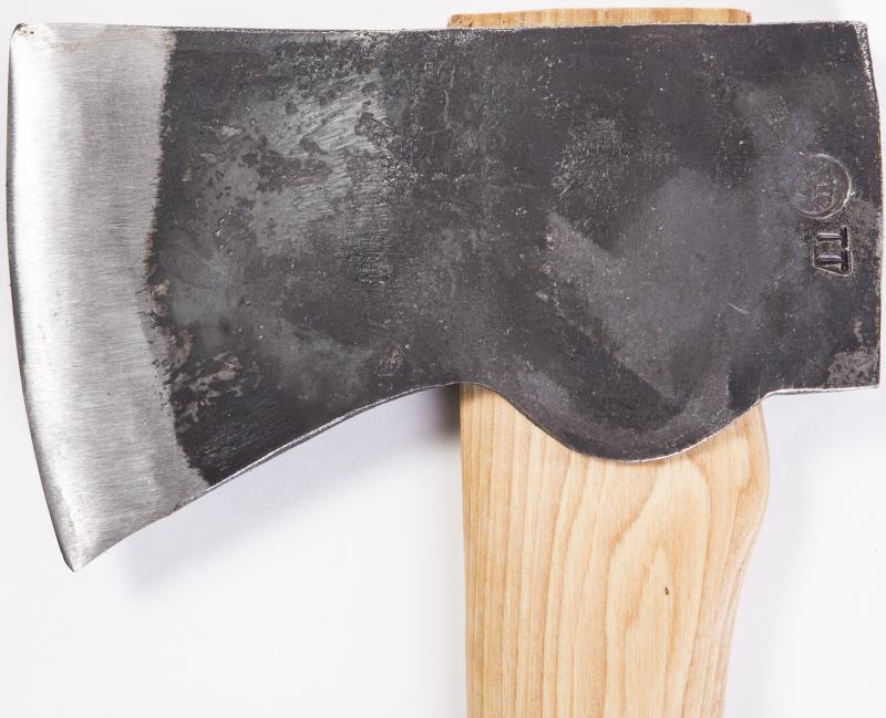 American Felling Axe, Curved Handle - 81cm / 31" - Not Applicable 2