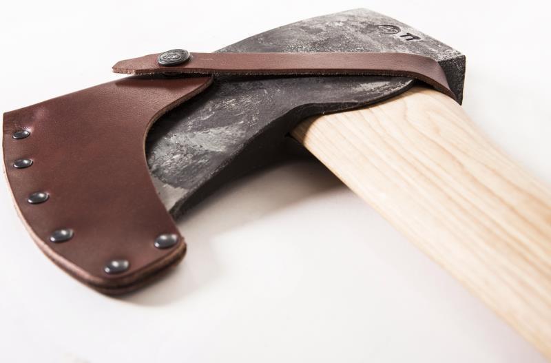 American Felling Axe, Curved Handle - 81cm / 31" - Not Applicable 4