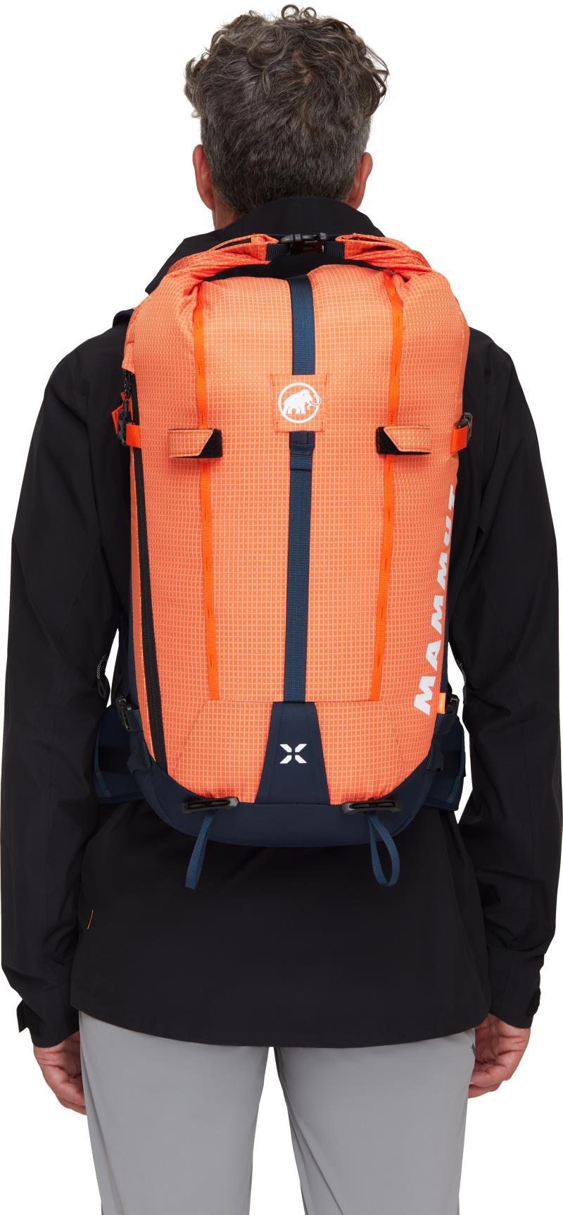 Trion 28L - arumita / marine 1