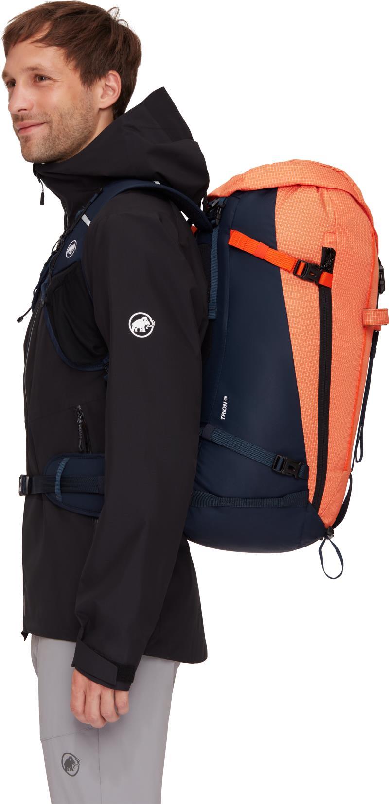 Trion 38L - arumita / marine 1