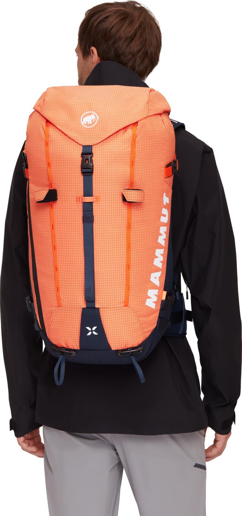 Trion 38L - arumita / marine 1