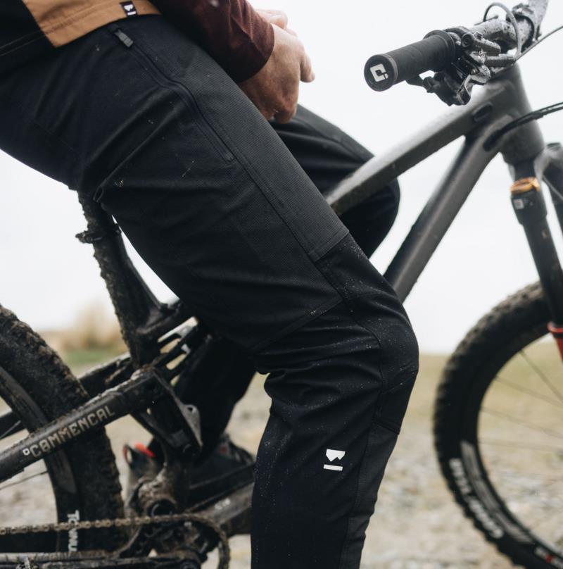 Momentum Bike Pants - Mens - Black 8
