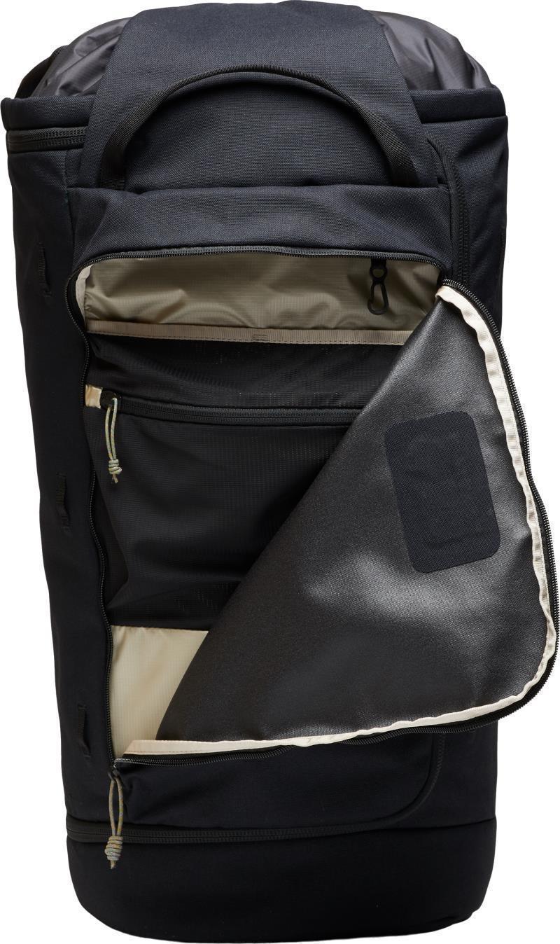 Crag Wagon 45L Backpack - Black 4